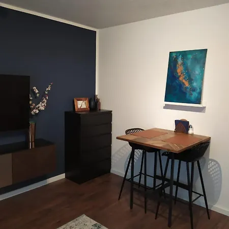 17 Apartment